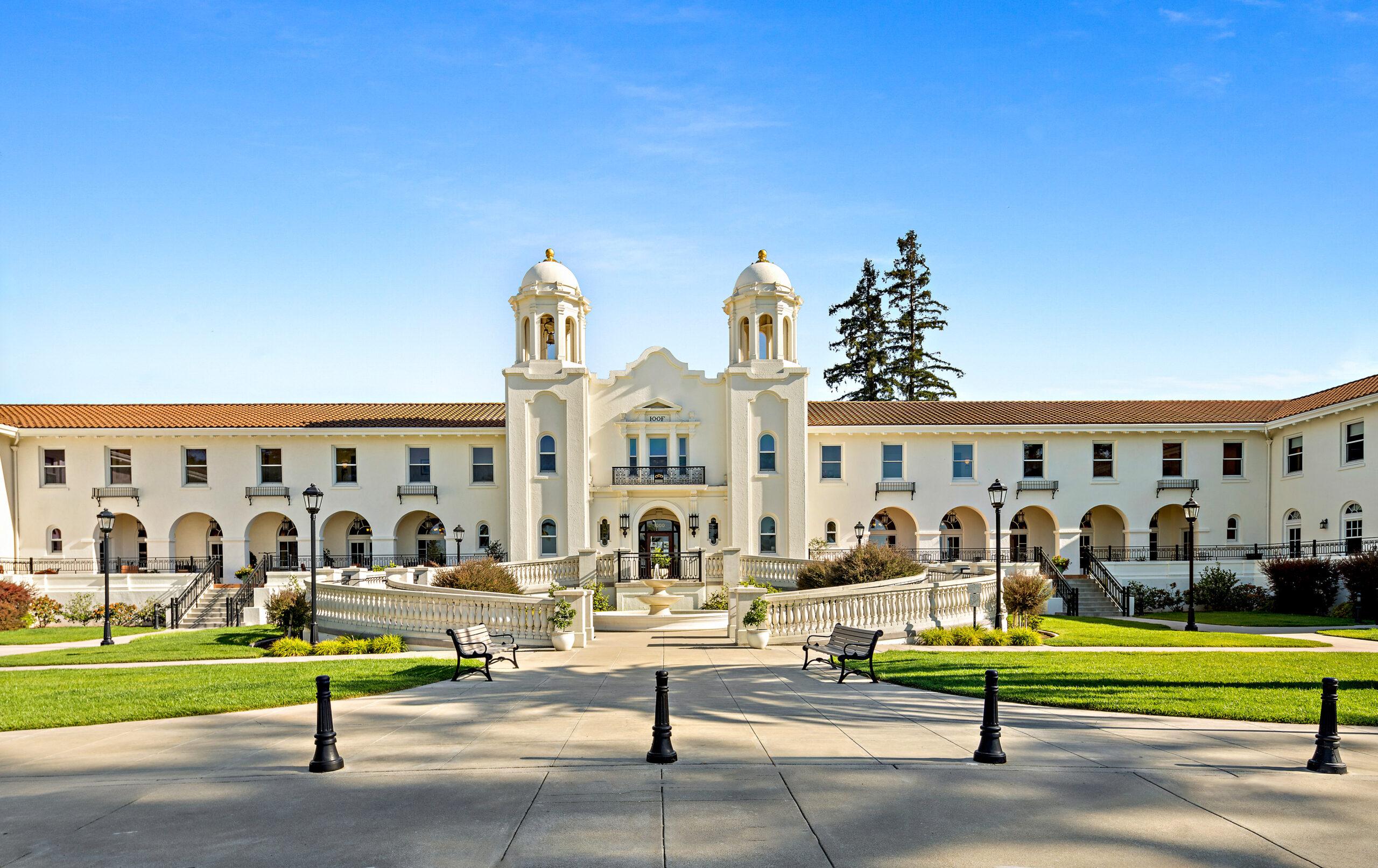Saratoga Retirement Community building exterior